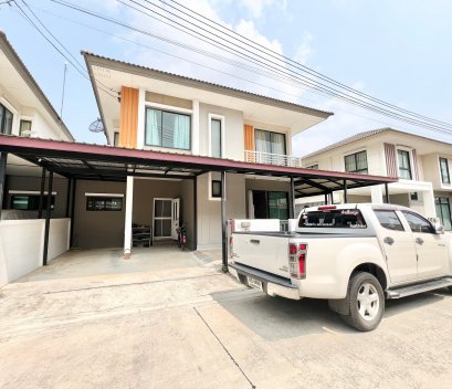 出售 2 层半独立式住宅，The Trust，Ban Pho，近 Robinson Chachoengsao 带家具 完全扩建了整个房子，面积 35.9 平方哇