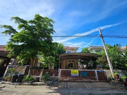 Very cheap sale, single house, m. Thaweelada 2, area 58.8 square metres, suitable for living and renovating, making a profit, convenient to travel, near Don Mueang Airport, Lam Luk Ka Road, Phaholyothin Road, near the Red Line BTS, near the Uttaraphimuk e