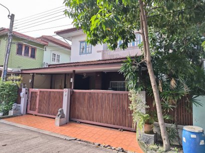 ขายถูก ราคานี้อย่าพลาด!!!เข้าอยู่ได้เลยตกแต่งครบ สวนข้างบ้าน เฟอร์นิเจอร์ทั้งหลังแถมชุดโฮมเทียร์เตอร์ ขายบ้านโครงการ : บุรีรมย์ รามอินทรา-คู้บอน ตกแต่งพร้อมเข้าอยู่ แถมฟรีชุดเครื่องเสียงโฮมเทียร์เตอร์ บ้านเดี่ยว 2 ชั้น 2 ห้องนอน 3 ห้องน้ำ ขนาด 39 ตารางวา