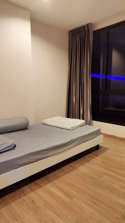 Lowest price per square meter!! Selling condo The Tree Interchange 70.42 sq.m. near MRT Bang Pho MRT Tao Poon