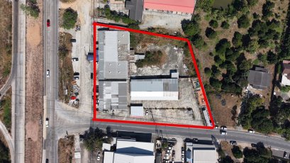 Land for sale with free buildings in Rayong Province, located on two road frontages: Highway 363 and Sukhumvit 53 Road (Khod Hin-Khao Phai). The total land size is 3-2-16 rai.