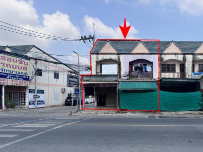 Urgent Sale! 2-storey commercial building on Laem Thong Road, Sahapat Group area, city center. Perfect for living, office use, retail business, or easy to rent out.
