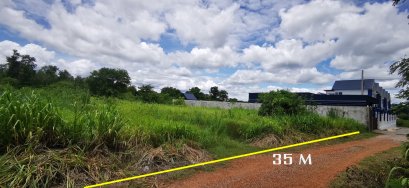“Land for sale in Korat city, 380 sq. wah, rare opportunity in Suranaree zone – directly behind Suranaree University of Technology (SUT). Beautiful plot, prime future location, perfect for building a private residence, vacation home