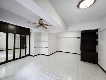 Smart Investment Under 1 Million Baht — Over 6.8% Annual Return!! For Sale: Rangsit Tower Condominium Spacious 42 sq.m. studio, 5th floor, front building — prime location near Pathumthani–Banglen main road. Golden location!