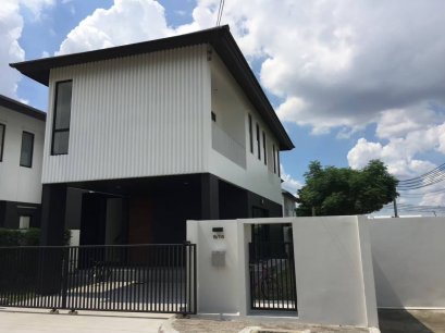 Best deal ever !! Detached house​ 2 floor 64.4 Sq.wah​ Noble​ Gable​ watcharapol