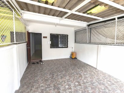 Must Grab Opportunity Fully Renovated 3 Storey Townhouse For Sale 5 Bedrooms 19 sq.wah Ngamwongwan 18 Near The Mall and Prachachuen Expressway Move In Ready