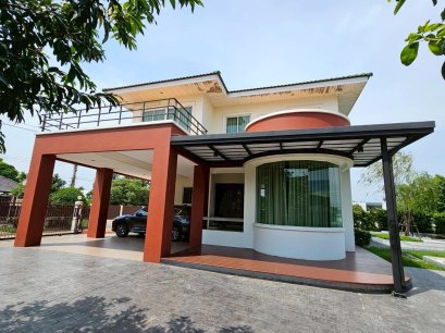 ขายบ้านเดี่ยว 2 ชั้น พร้อมสวนส่วนตัวขนาดใหญ่ หมู่บ้านวินด์มิลล์ บางนา กม.10 (Windmill Bangna km.10) เฟอร์นิเจอร์ครบ พร้อมเข้าอยู่ เนื้อที่ 2 งาน 56 ตร.วา