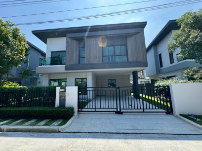 黄金机会！急售！！！低于开盘价！Venue ID Phaholyothin - Rangsit 独栋现代住宅，全新未入住！小区内最佳位置！设施齐全！ 地理位置优越，近 Phaholyothin 路、Don Mueang 收费公路和 Kanchanaphisek 外环路