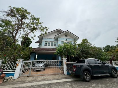 หลังมุมติดสวนส่วนกลาง!!! ขายบ้านเดี่ยว โครงการบ้านสวนเอกสยาม หลังมุมพื้นที่ 101 ตารางวา  ในพุทธมณฑลสาย2 ซอย7 ทำเลดีมาก เดินทางสะดวกห่างจากต้นซอยเพียง 850 เมตร  บรรยากาศร่มรื่น ราคาพิเศษ!!