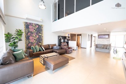 ขายคอนโดธนาซิตี้ เพรสทีจ คอนโดมิเนียม (Thana City Prestige Condominium) 2 ชั้น 6 ห้องนอน 5 ห้องน้ำ เฟอร์ครบพร้อมอยู่ ขนาด 428.18 ตร.ม.