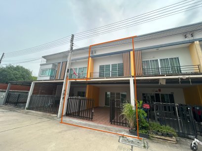 2层联排别墅，新装修房 Ban Suan Suan Pruksa Soi 12，市场附近，有商店，学校和领先的工作来源，适合生活和投资