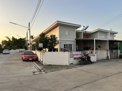 Corner Townhome for Sale!! 28.2 sq.wah at Green Park Village, Samnak Bok Subdistrict, Mueang Chonburi, Chonburi