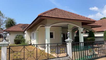 บ้านเดี่ยวทำเลดีมาก &mdash; ราคาถูกที่สุดในโครงการ! เหมาะอย่างยิ่งสำหรับนักลงทุนที่ต้องการรีโนเวทเพื่อปล่อยเช่า!!! ขายบ้านเดี่ยวในพัทยา โครงการ ศุภนุชวิลเลจ (Supanuch Village) ตำบลหนองปรือ อำเภอบางละมุง จังหวัดชลบุรี