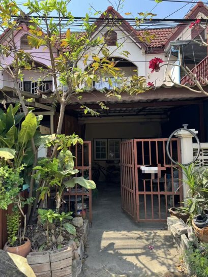 ราคาดี  เดินทางสะดวก ! ขายทาวน์เฮาส์2 ชั้น  17 ตารางวา  ใกล้สนามบินสุวรรณภูมิ ! ขายด่วนมาก