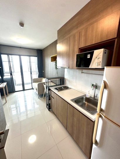 BTS just in front of the condo !! condo next to the BTS near the market. Near the expressway  Condo next to Udom Suk BTS station, near Bangna intersection, futuristic location with Bangkok Mall