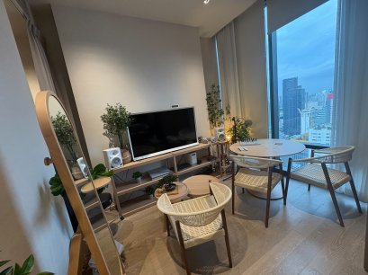 38层 景观极佳 物超所值！出售 Ashton Silom 公寓 —— 由 Ananda Development 开发，面积 32.39 平方米，近 Silom Complex，离 BTS Chong Nonsi 站仅 350 米！