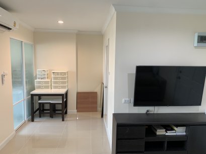 คอนโดใจกลางเมืองรัชดาพระราม 9 ขายถูกโครงการลุมพินีเพลส พระราม 9 - รัชดา ( Lumpini Place Rama 9-Ratchada ) ตึก B ขนาด 37.11 ตร.ม. ชั้น 15 วิวสวยใกล้เซ็นทรัลพระราม 9  MRT พระราม 9 !!