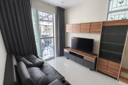 Golden Town Vibhavadi&ndash;Rangsit 出行便利，靠近高速公路和电车站，周边生活配套齐全！ 出售：Golden Town Vibhavadi&ndash;Rangsit 联排别墅 黄金地段 &middot; Vibhavadi&ndash;Rangsit 路