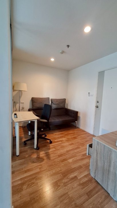 Condo with Tenant – Low Monthly Payments! Fully Equipped & Only 3 Minutes to MRT Lak Song!