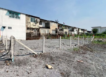 Land for Sale !! Best Price in the Area! 33 Sq.Wah (Near Pa Porn Market) Located in Phahonyothin 52, Bang Khen – Near Ying Charoen Market & BTS Green Line (Saphan Mai Station).