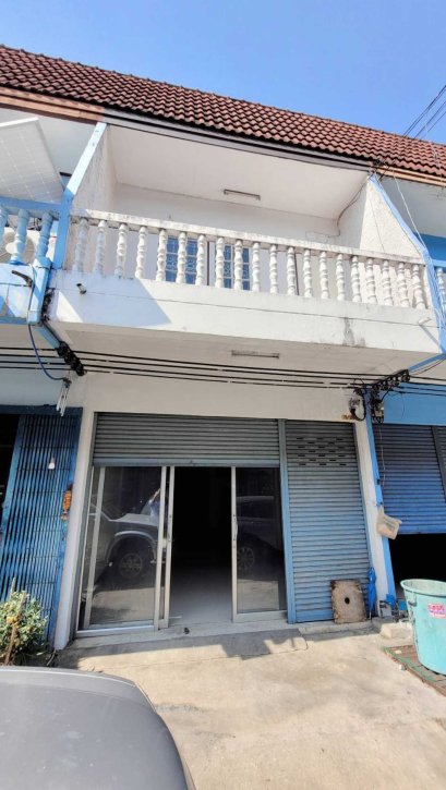 Townhouse for Sale &mdash; Sinthawee Villa Village Project 6, behind Bangmod Hospital