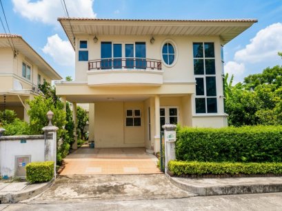 Rare Well-Maintained Corner Plot Supalai Park Ville Romklao-Suvarnabhumi Single House for Sale (Urgent Sale)