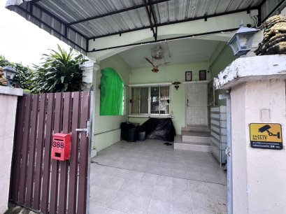 Corner Townhouse for Sale | Paradise Terrace Romklao 36 | 28 Sq.w.
