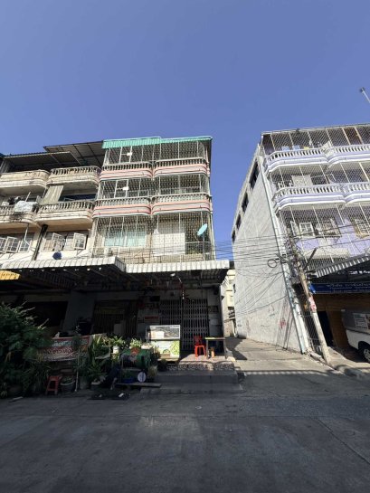 Urgent Sale Corner Commercial Building, 2 Connected Units, Ekachai 76 Ideal for Business Owners