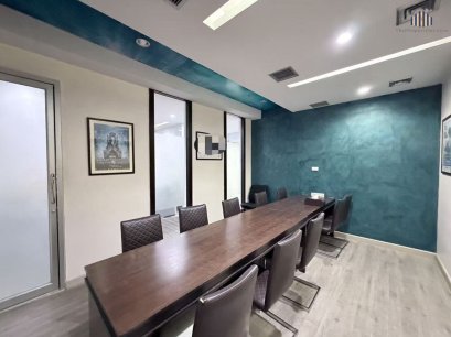 Modern Town Ekkamai Office for Sale – 185.17 sq.m., 5th Floor