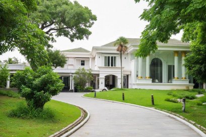 Luxury Mansion on 2Rai Plot in Bang Khae Prime location just 200 m