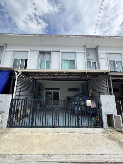 Townhome at a Great Price!Casa City Watcharapol &ndash; Permsin