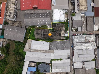 Prime investment land for a dormitory or apartment building