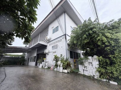 For Sale: 3-Storey Factory Building on 213 sq.wah with Warehouse & Residential Quarters Prime Location Near Don Mueang Airport – Only 20 Minutes Away
