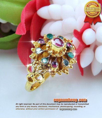 แหวนทองคำโบราณ ประดับเพชรซีก (เพชรโบราณ) , ทับทิม และมรกต