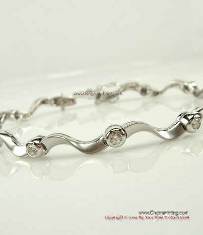 สร้อยข้อมือเพชรแท้ เรือนทอง ชุบทองขาว ราคาเบาๆ ใส่ได้ทุกวันค่ะ