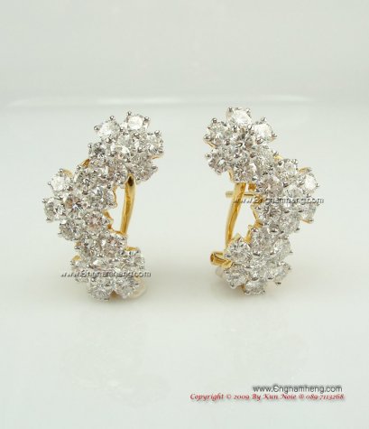ต่างหูเพชรดอกไม้เรียง ขนาดใหญ่เต็มใบหูค่ะ