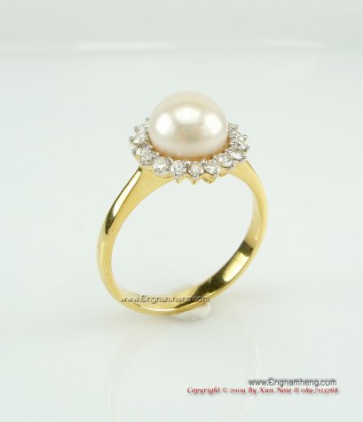 แหวนมุกญี่ปุ่นล้อมเพชรแท้เบลเยี่ยมคัต น่ารักมากค่ะ