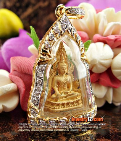 พระพุทธชินราชเนื้อทองคำ เลี่ยมกรอบทอง ฝังเพชรแท้ พิมพ์องค์พระสวยมากๆ ค่ะ