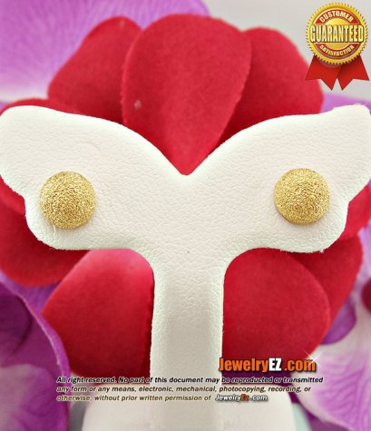 ต่างหูทองคำ 96.5 เปอร์เซ็นต์ น้ำหนักคู่ละครึ่งสลึง ผิวทรายละเอียดสวยน่ารักดีค่ะ