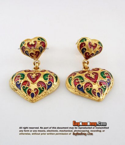 ต่างหูทอง 96.5 เปอร์เซ็นต์ น้ำหนัก 10.16 กรัม ทองลงยางานสวยปราณีต รูปหัวใจคู่ค่ะ