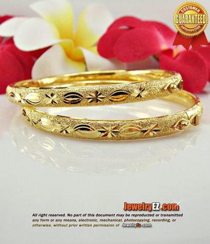 กำไลทอง 96.5 เปอร์เซ็นต์ น้ำหนักชิ้นละ 1 บาท กำไลกลมแกะลายสวย คมชัดค่ะ