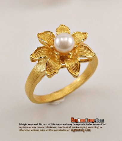 แหวนทอง 96.5% น้ำหนัก 1 สลึง ลายดอกไม้ประดับมุก สวยน่ารัก