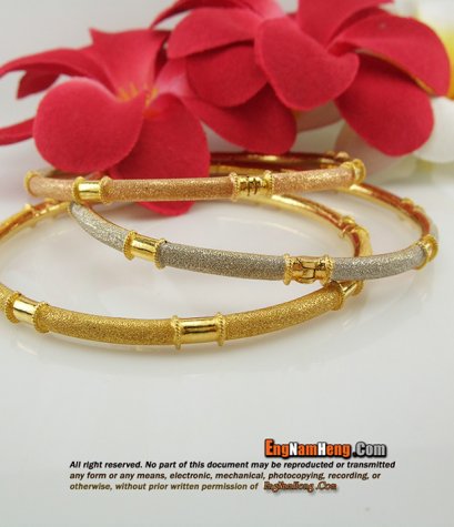 กำไลทอง 96.5% น้ำหนักชุดละ 2 บาทค่ะ 3 วงชุบ 3 สีค่ะ (ชุดที่ 2)