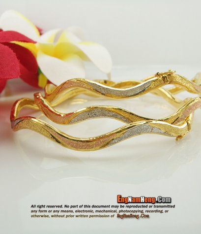 กำไลทอง 96.5% น้ำหนัก 2 สลึง ชุบ 3 สีสวยน่ารักค่ะ