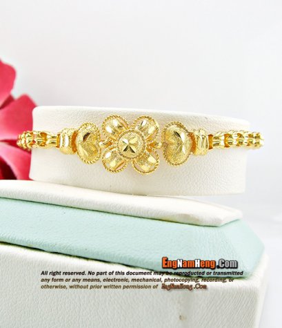 สร้อยแขนทอง 96.5% น้ำหนัก 2 สลึง ลายดอกไม้งานละเอียดสวยน่ารักค่ะ