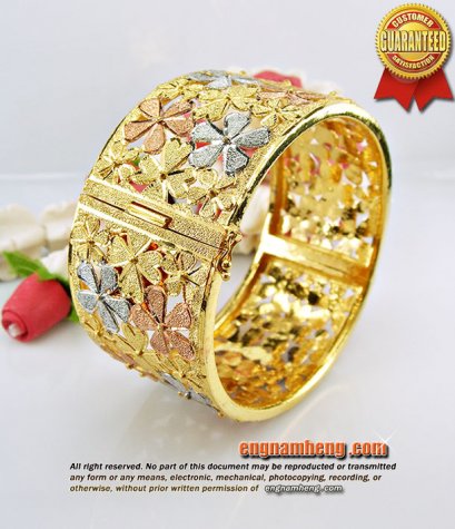 กำไลทอง 96.5% น้ำหนัก 3 บาท ฉลุลายดอกไม้ชุบ 3 สีค่ะ