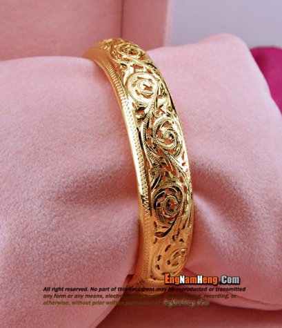 กำไลทอง 96.5% น้ำหนัก 30.4 กรัม ฉลุลายละเอียดๆ สวยน่าสะสมค่ะ