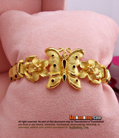 กำไลทอง 96.5% น้ำหนัก 30.4 กรัม ลายผีเสื้อลงยา งานสาวยน่าใส่ค่ะ