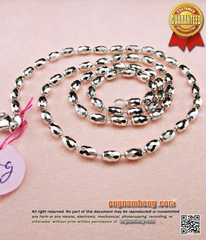 สร้อยคออิตาลี 18K (750) ลายเม็ดปะคำทรงรีแกะลาย สีขาวล้วนค่ะ