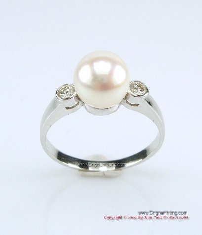 แหวนมุกญี่ปุ่นประดับเพชรแท้ มุกสวยเพชรสวย ราคาไม่แพงค่ะ